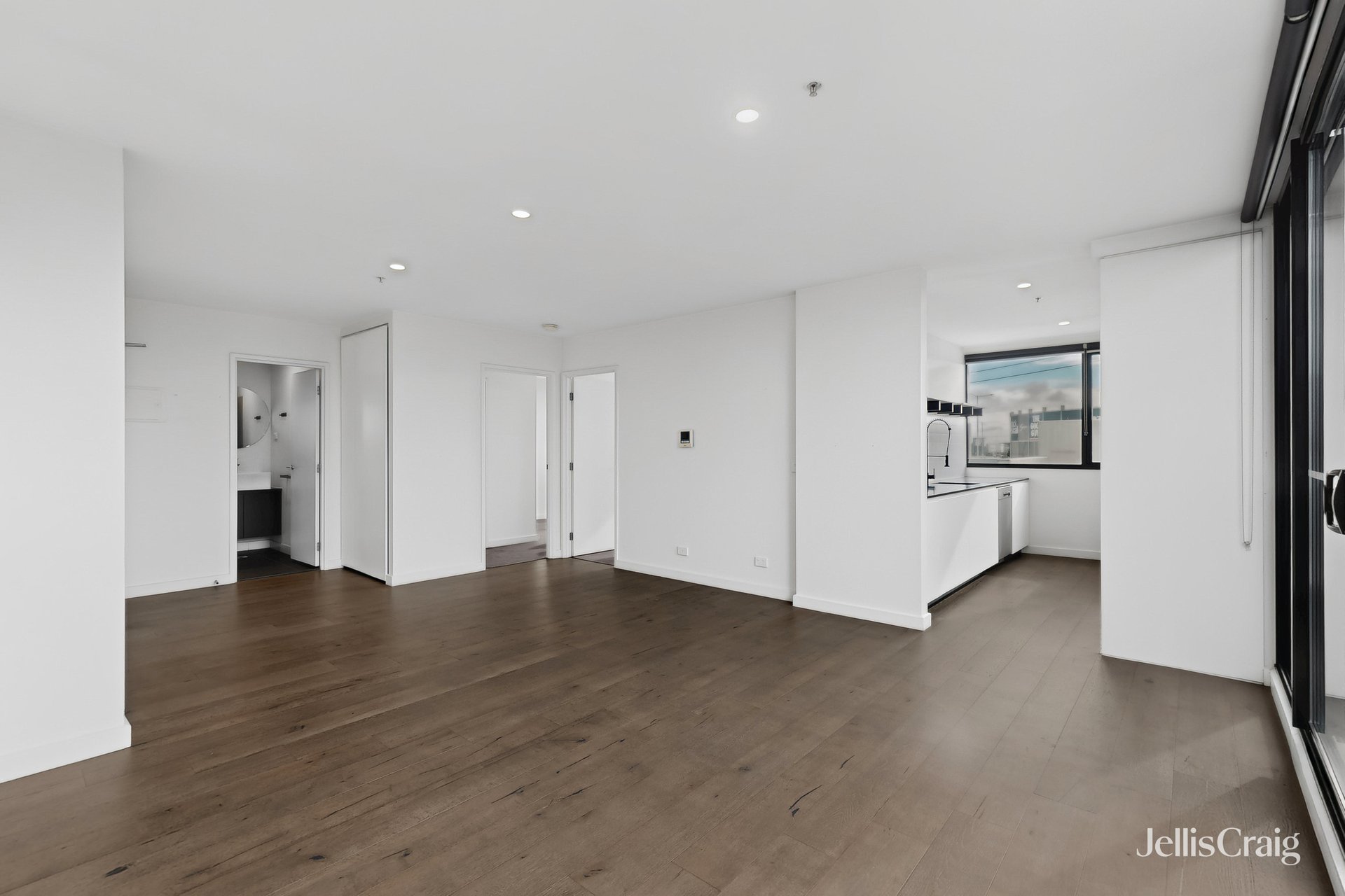 208/82 Bulla Road, Strathmore image 1