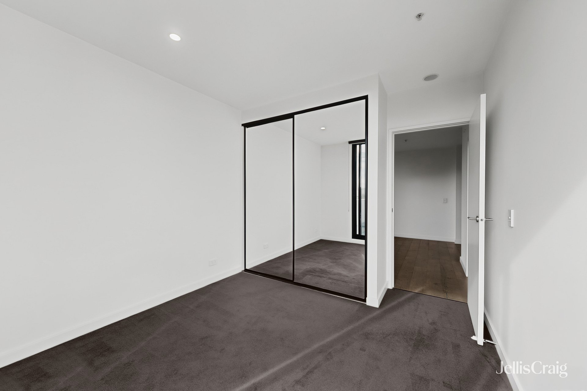 208/82 Bulla Road, Strathmore image 6