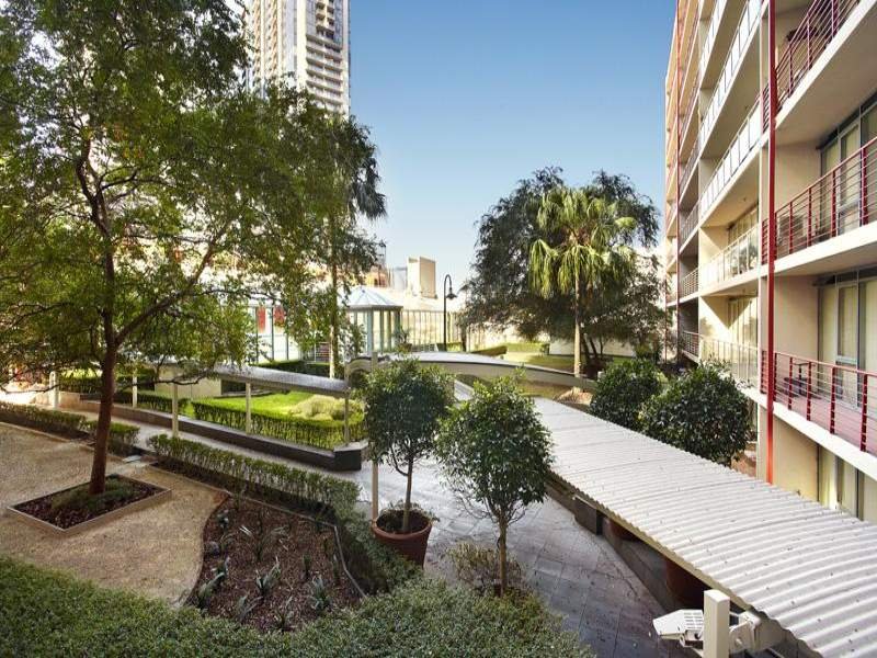208/83 Queensbridge Street, Southbank image 5