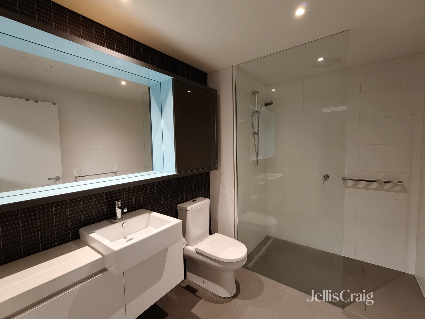 208/92 Cade Way, Parkville image 5