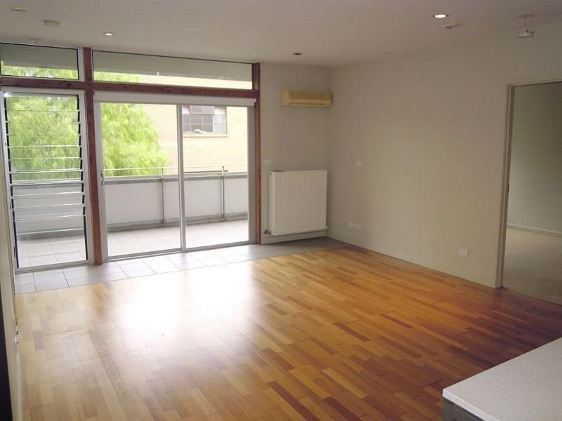 208F/7 Greeves Street, St Kilda image 4