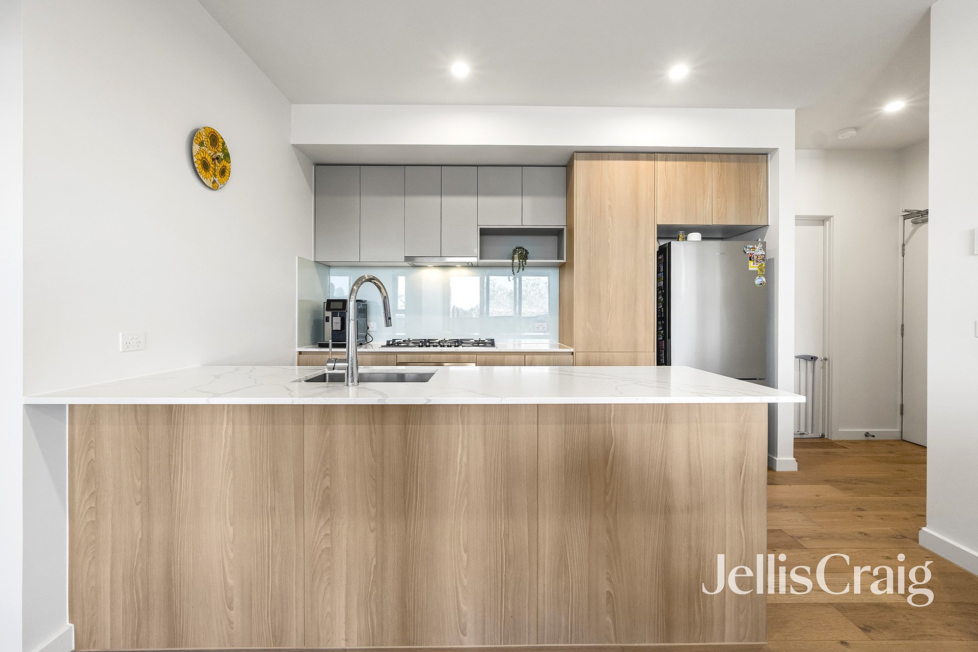 209/15 Major Street, Highett image 3