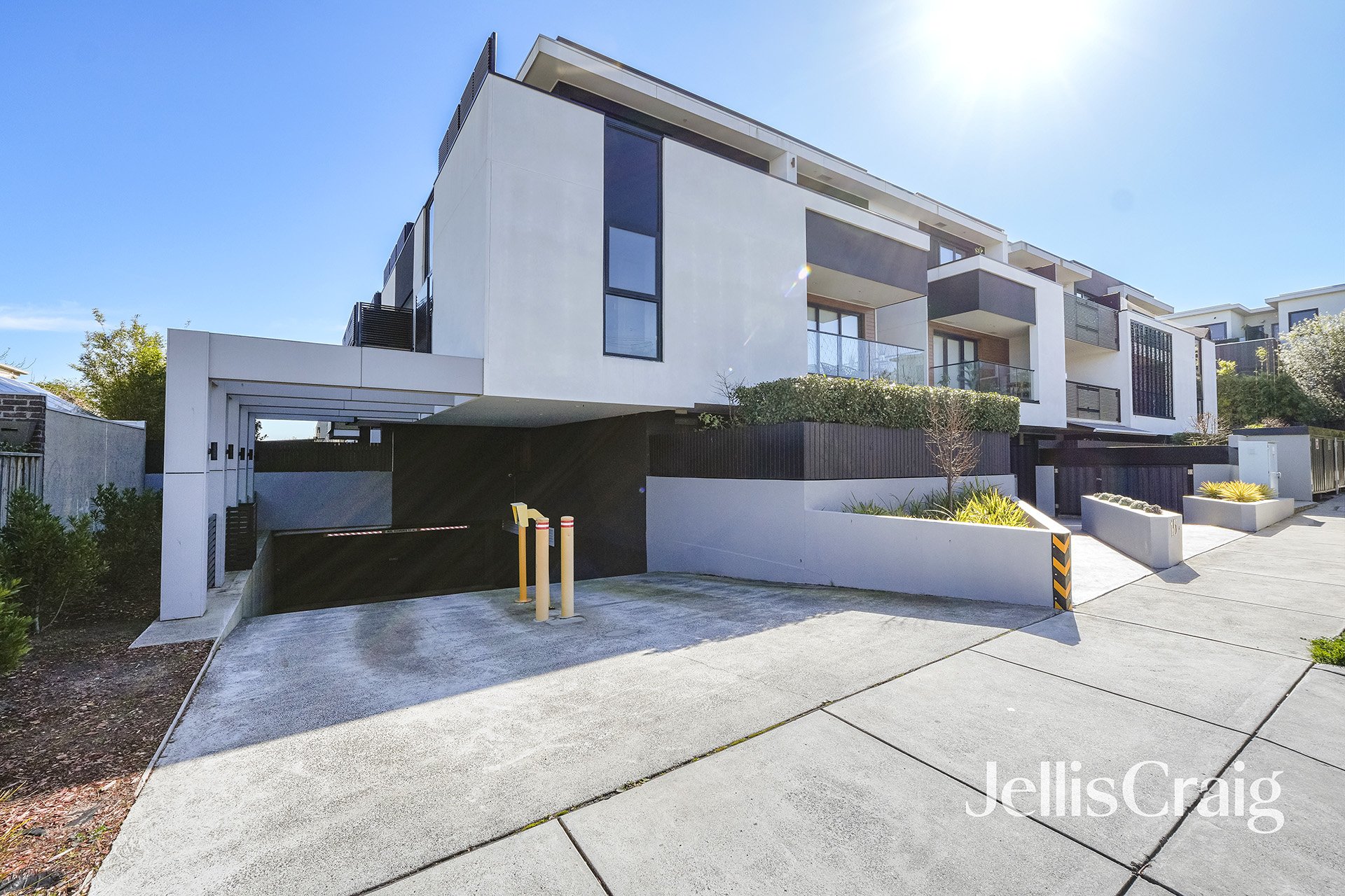 209/15 Major Street, Highett image 2