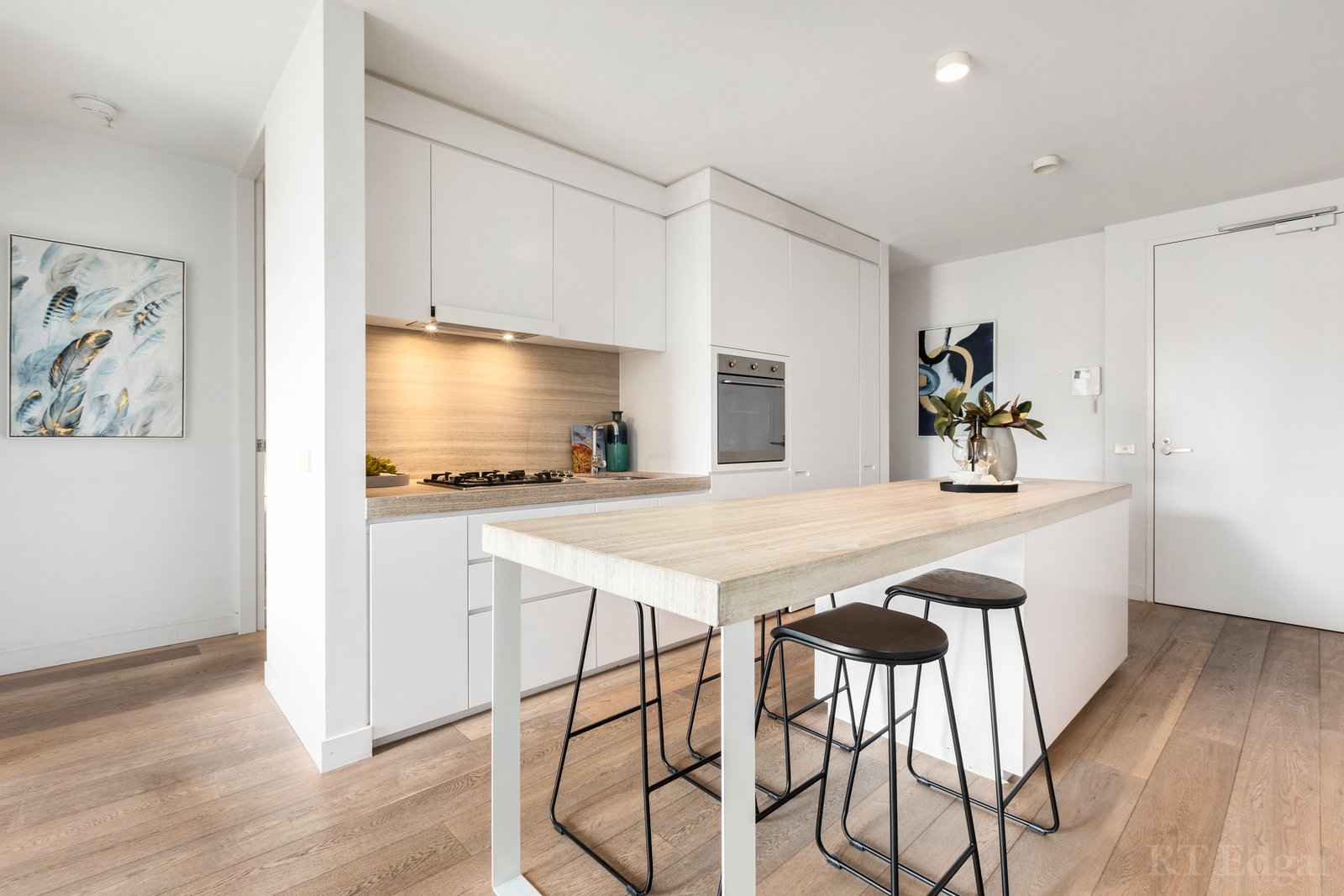 Property Gallery Thumbnail 7