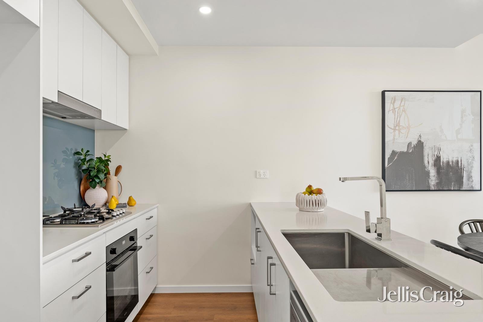 209/2 Bailey Crescent, Oak Park image 4