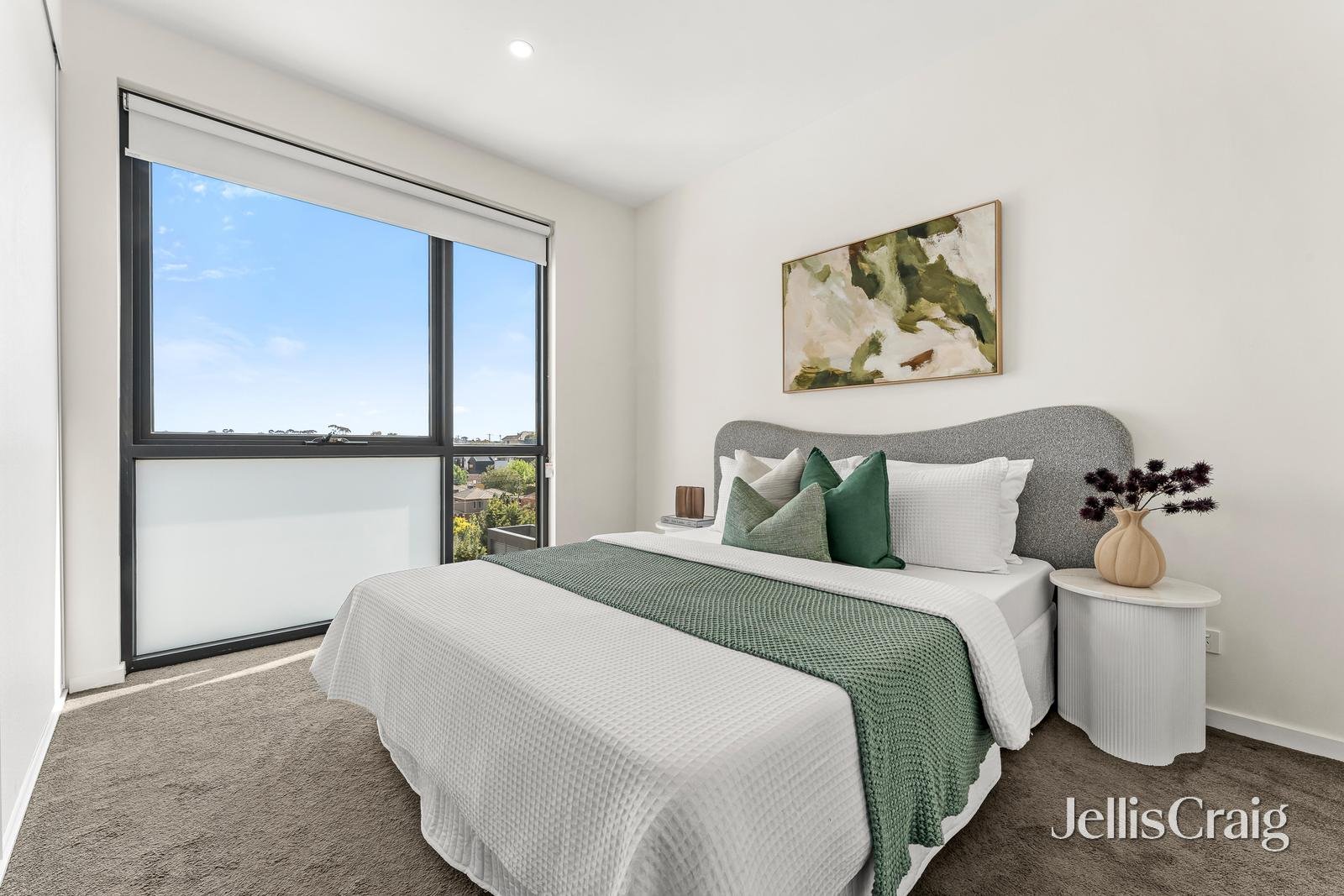 209/2 Bailey Crescent, Oak Park image 6
