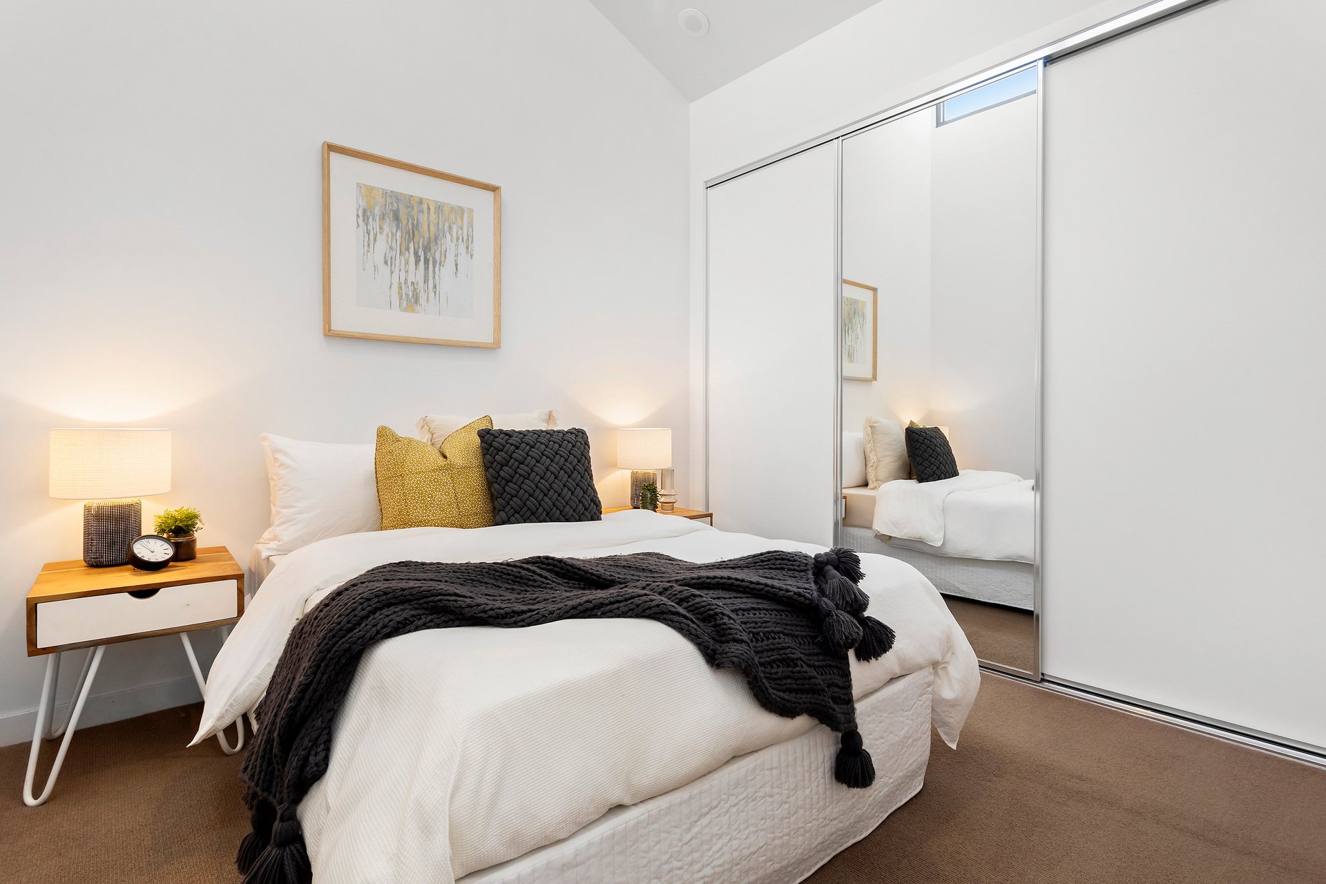 Property Gallery Thumbnail 3
