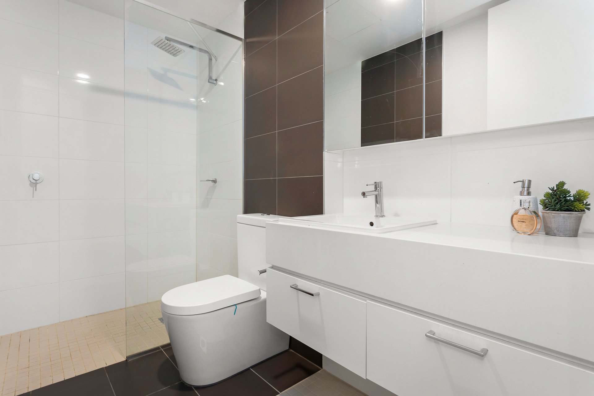 Property Gallery Thumbnail 4