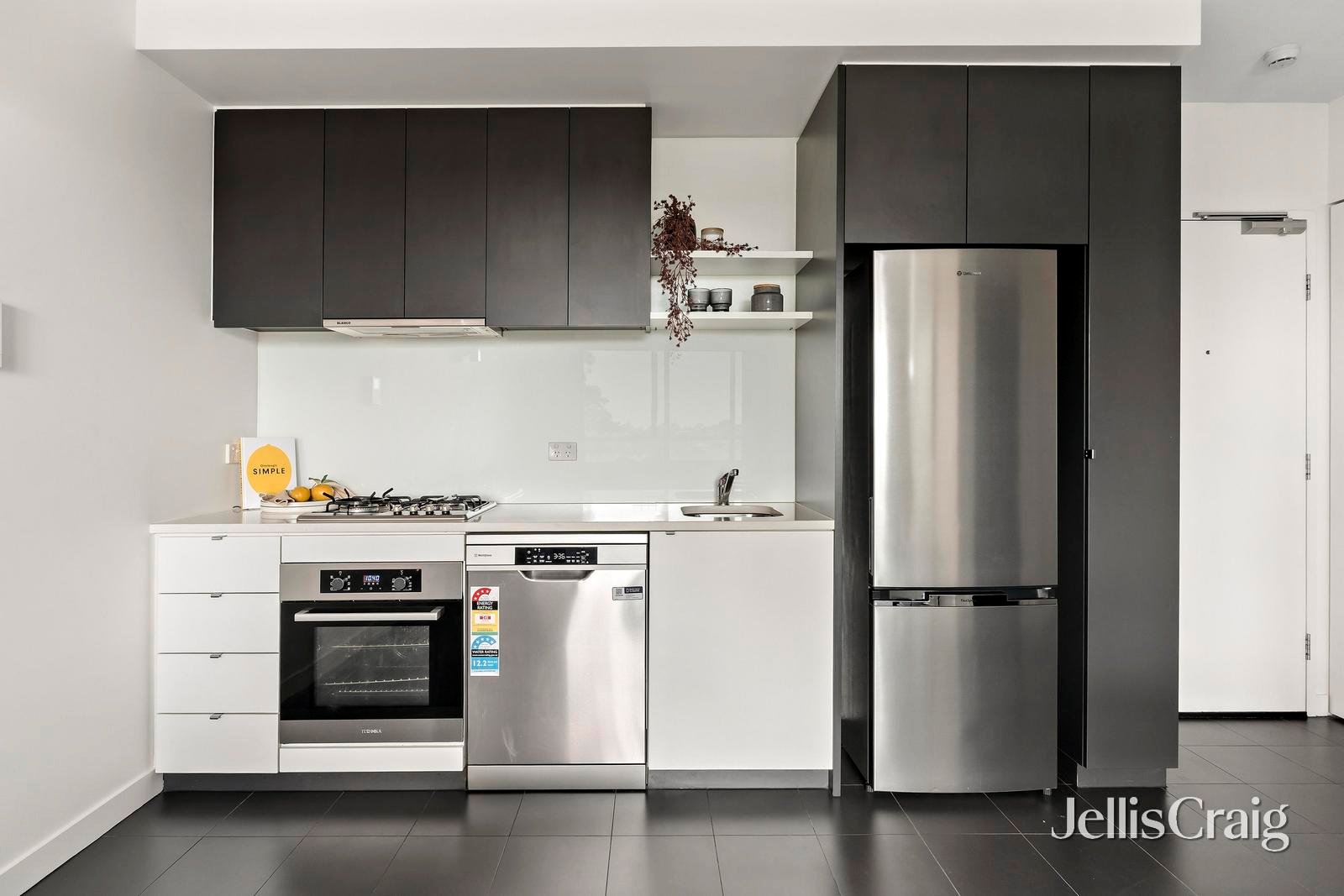 209/55 Collins Street, Essendon image 4