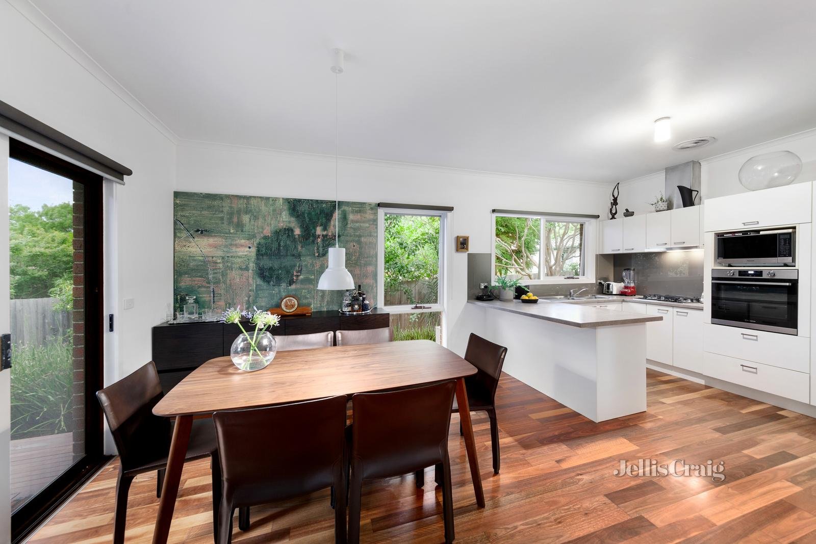 20A Barcelona Street, Box Hill image 4