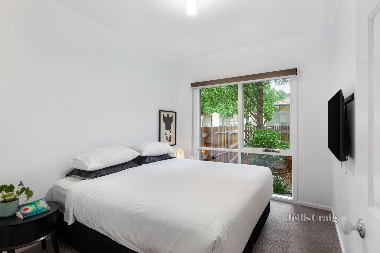 20A Barcelona Street, Box Hill image 6