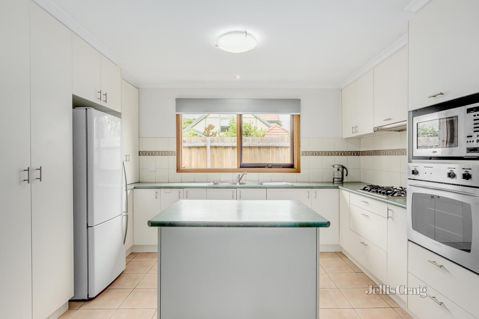 20A Carween Avenue, Mitcham image 4