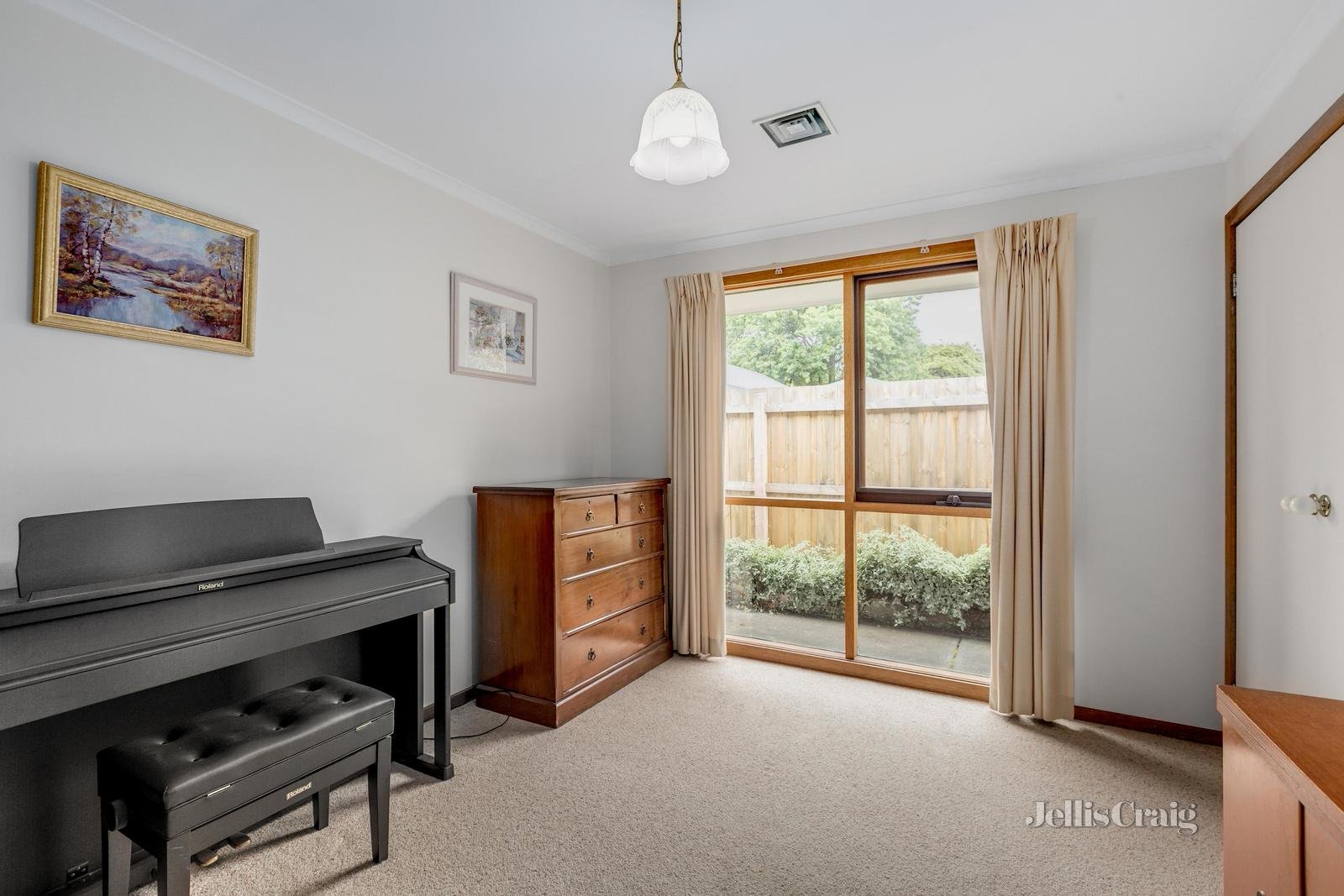 20A Carween Avenue, Mitcham image 7