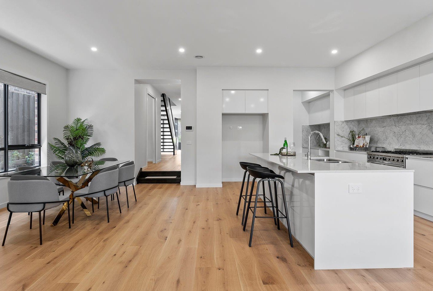 20A Cherry Grove, Donvale image 5