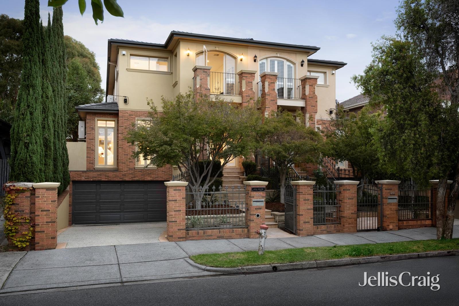 20A St Helens Road, Hawthorn&nbsp;East image 1