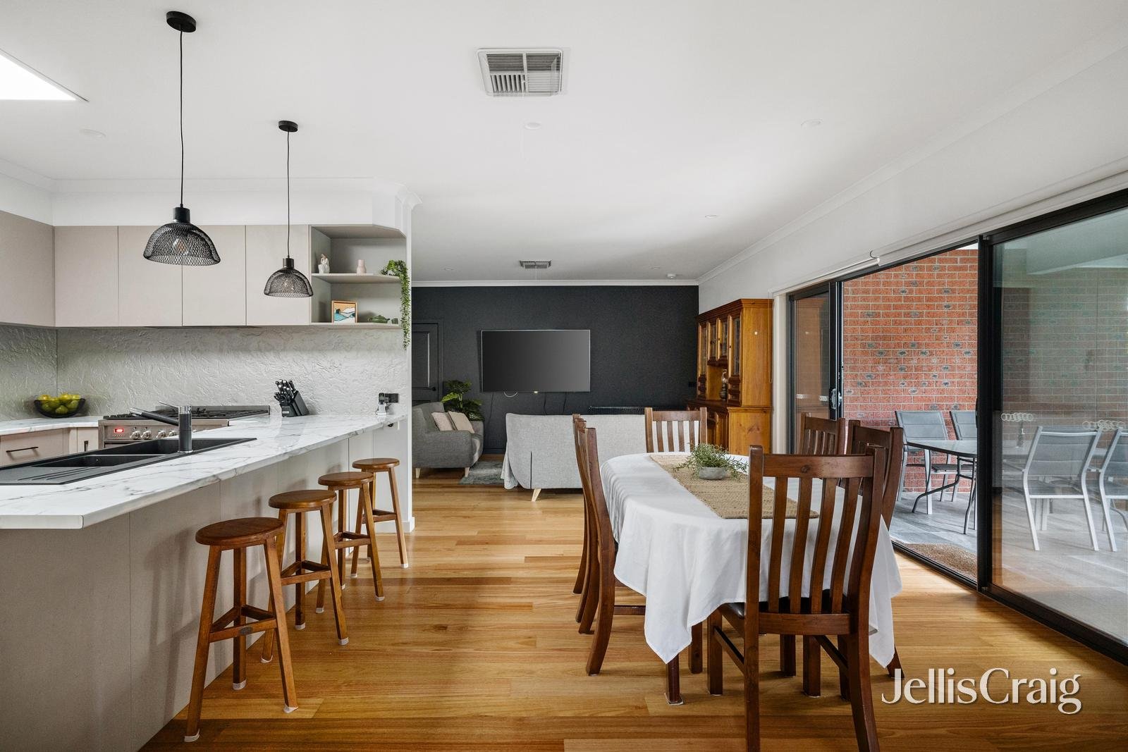 20A Wembley Close, Briar&nbsp;Hill image 6