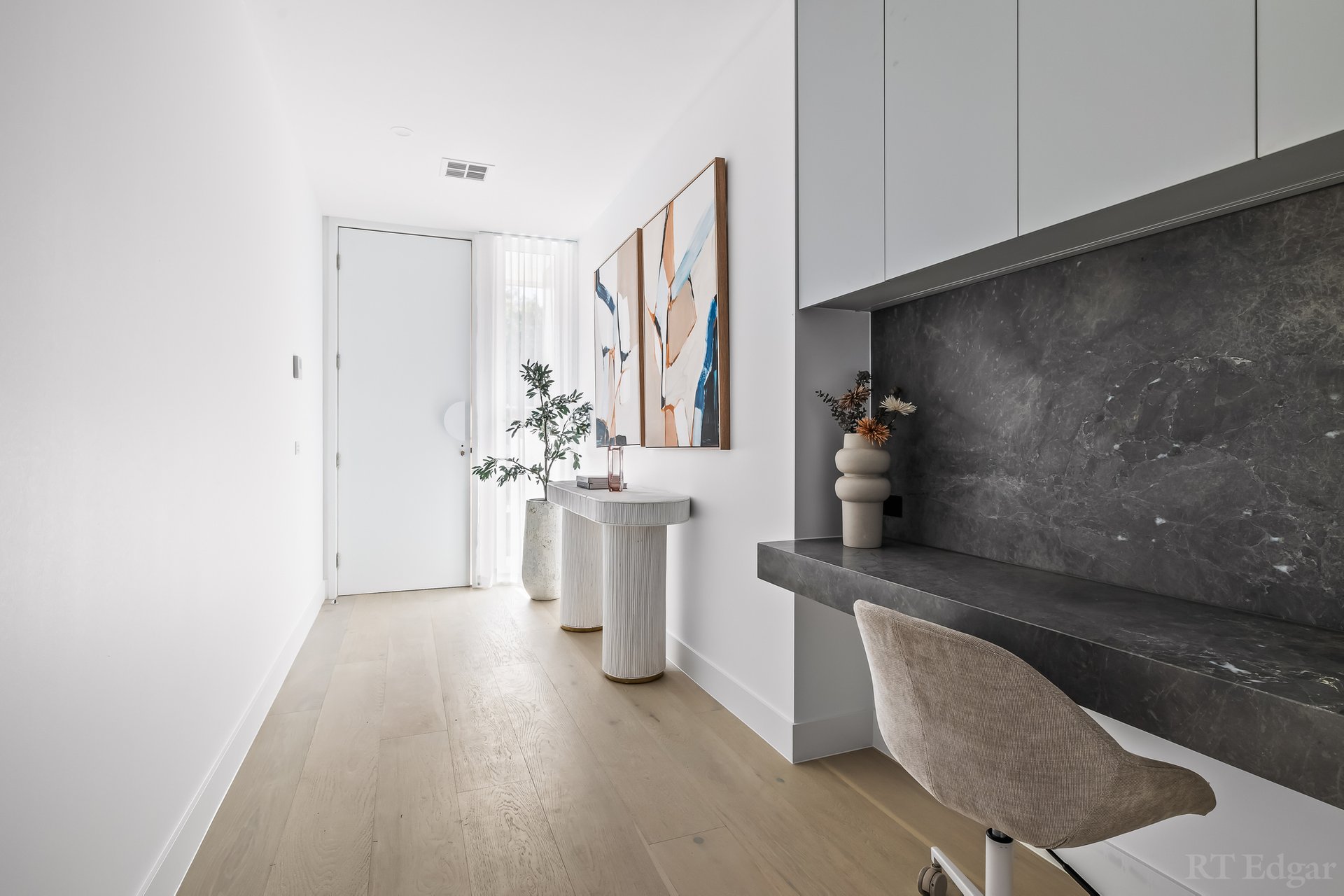 Property Gallery Thumbnail 7
