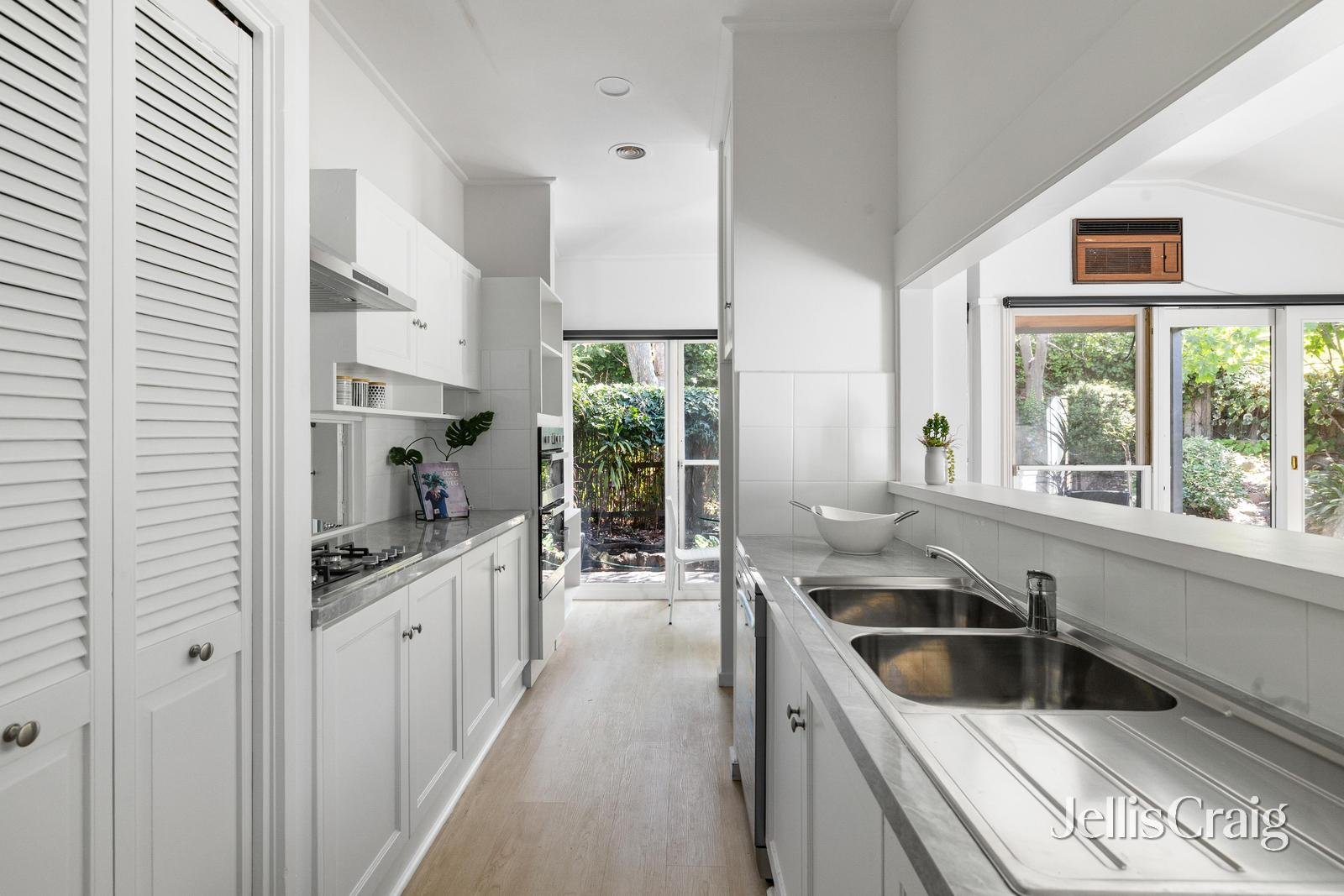 20B Irilbarra Road, Canterbury image 5