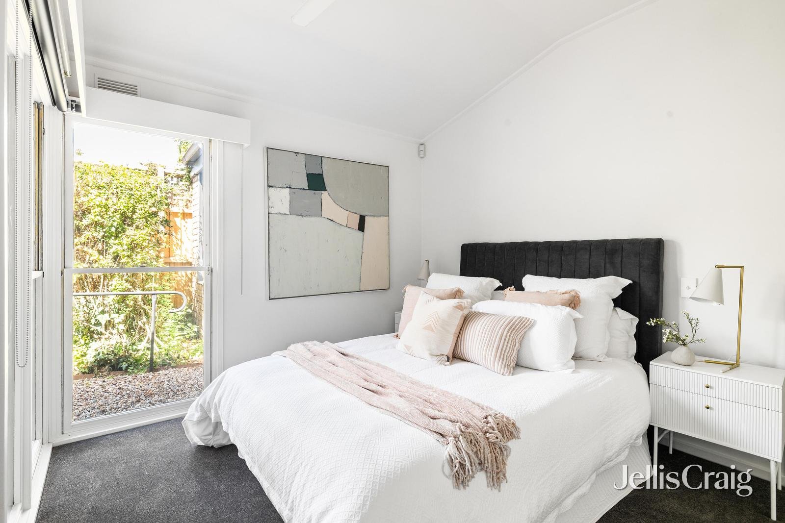 20B Irilbarra Road, Canterbury image 6