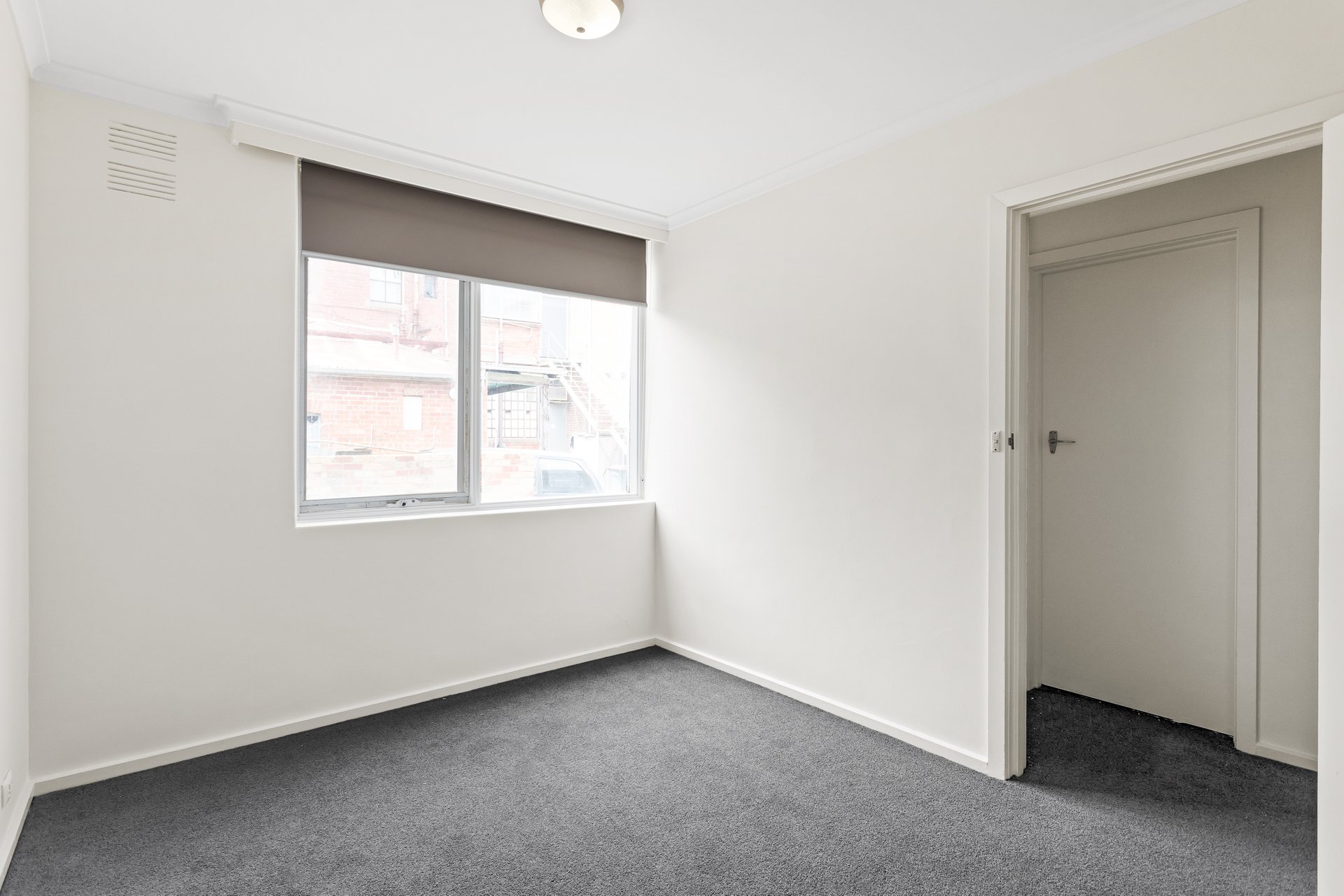 Property Gallery Thumbnail 6