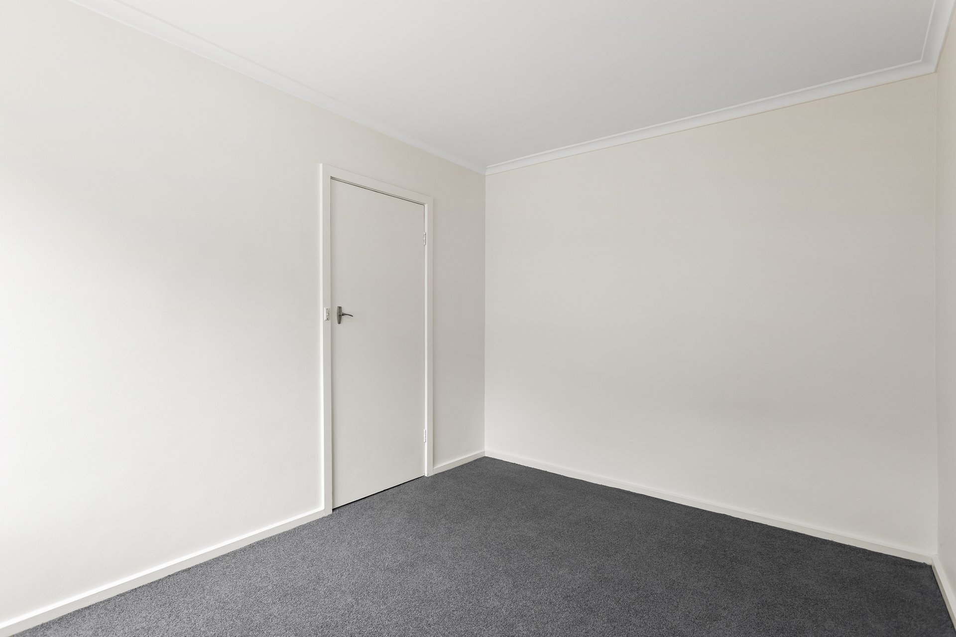 Property Gallery Thumbnail 8