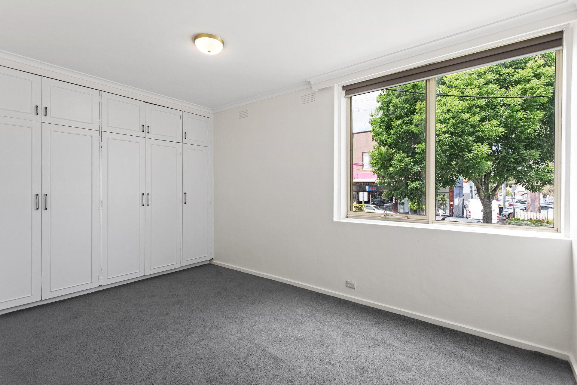 Property Gallery Thumbnail 5