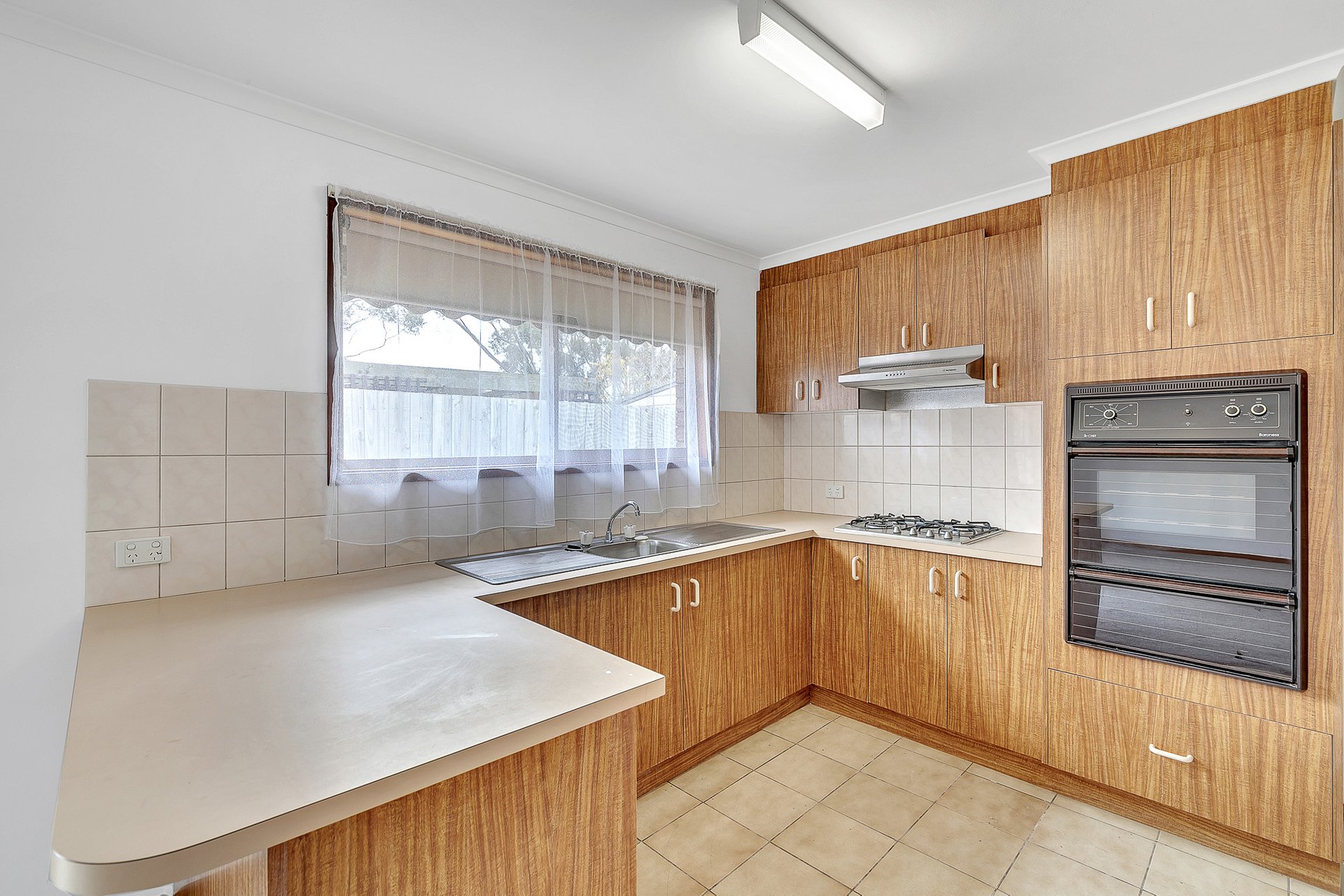 2/1-3 Rennie Street, Lara image 6
