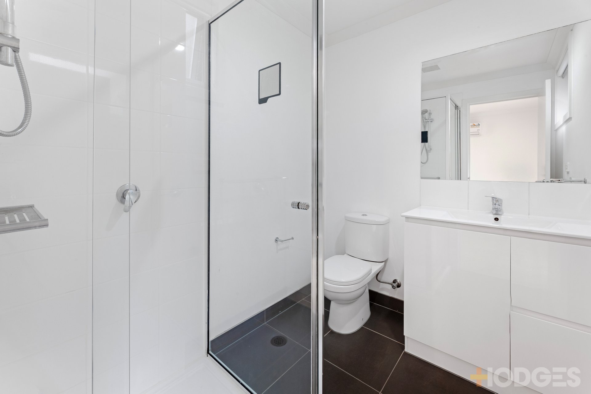 2 / 1-5 Highett Grove Highett