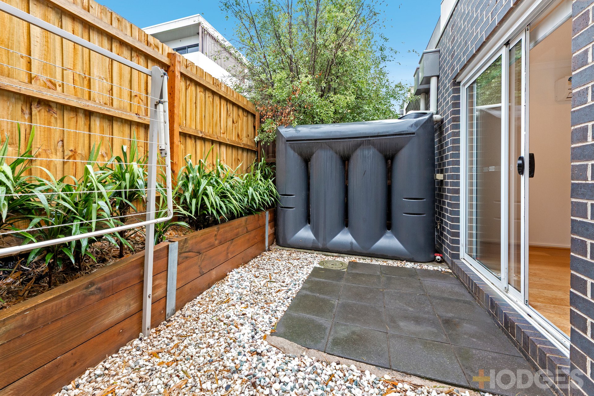 2 / 1-5 Highett Grove Highett