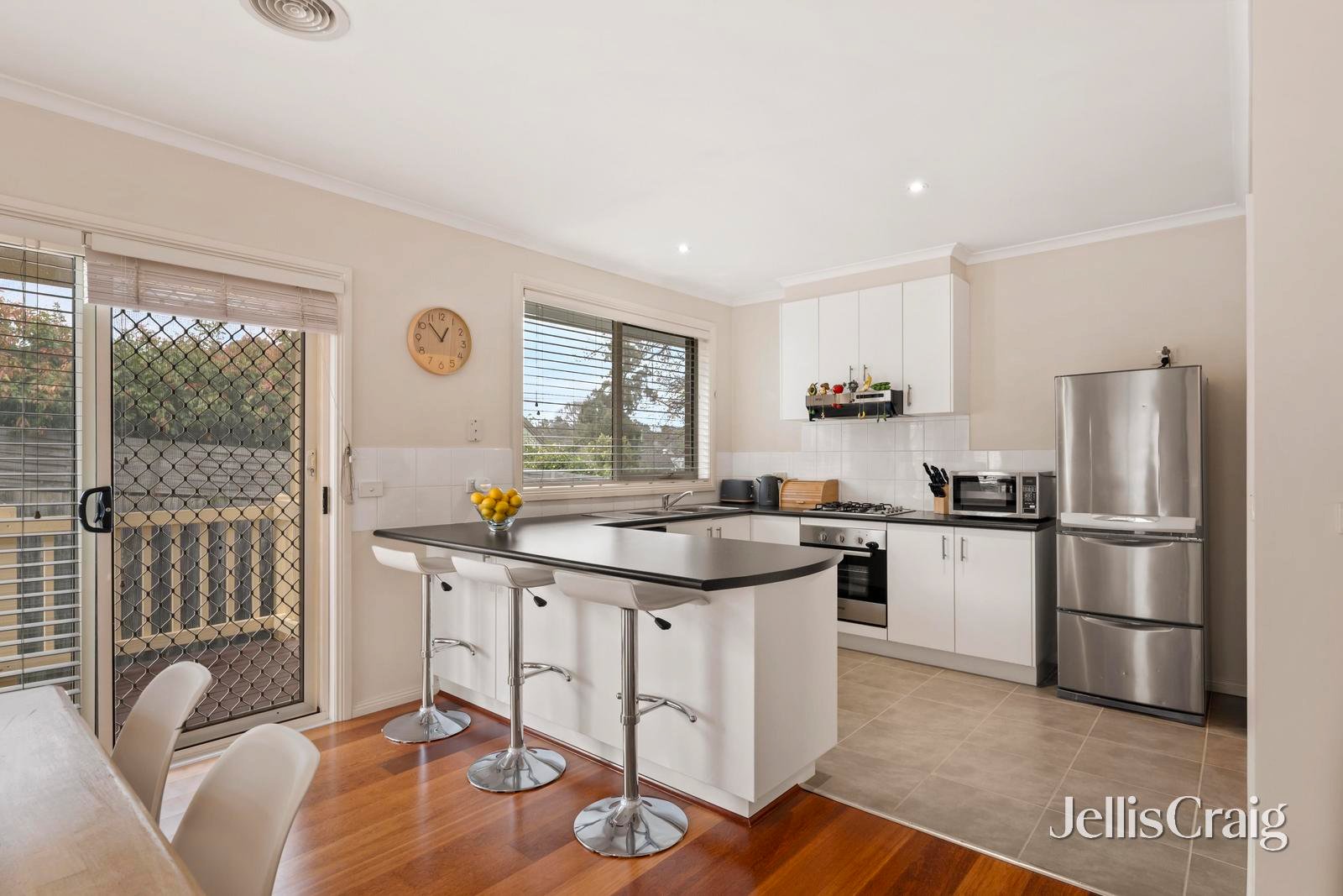 2/1 Alastair Court, Kilsyth image 4