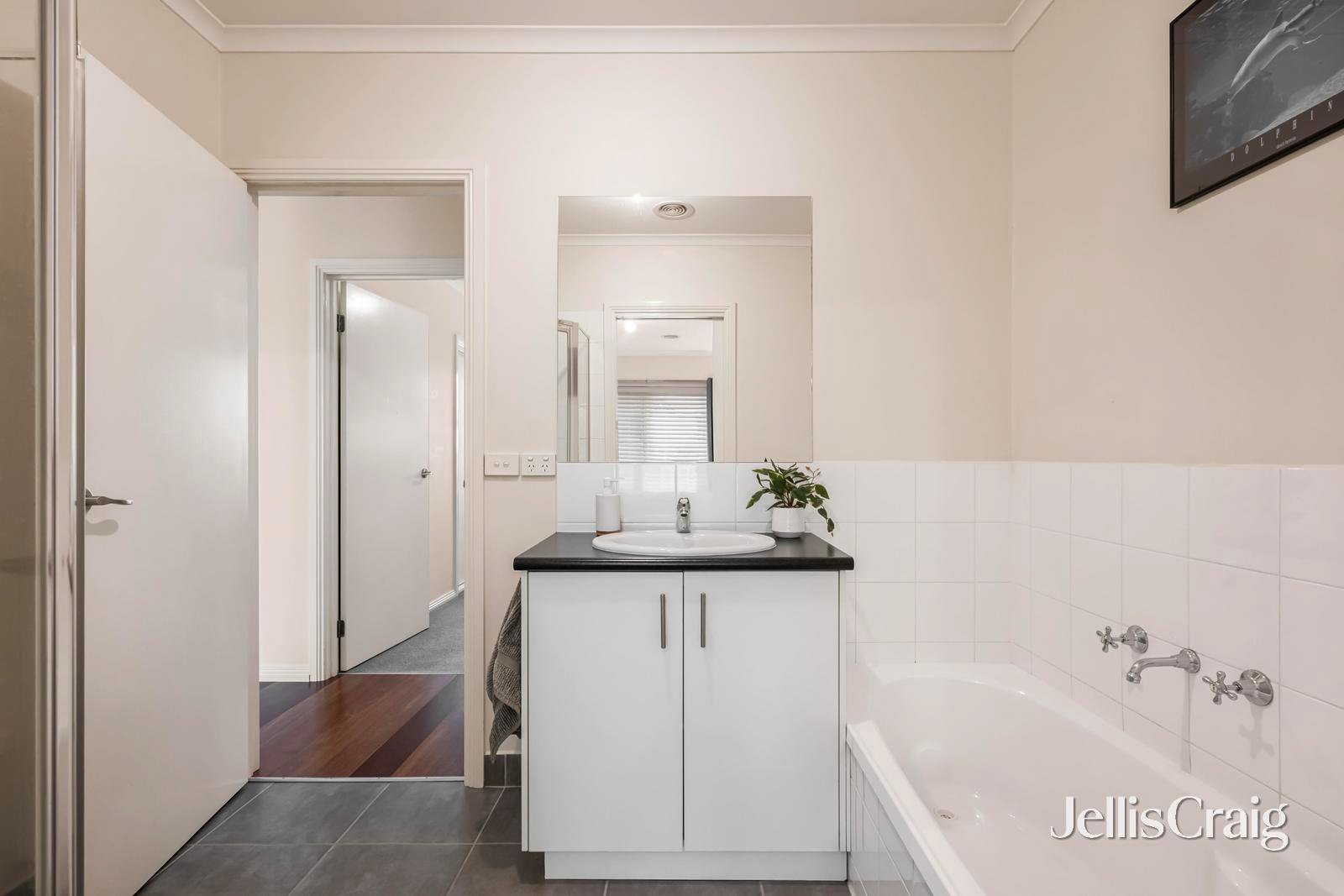 2/1 Alastair Court, Kilsyth image 9