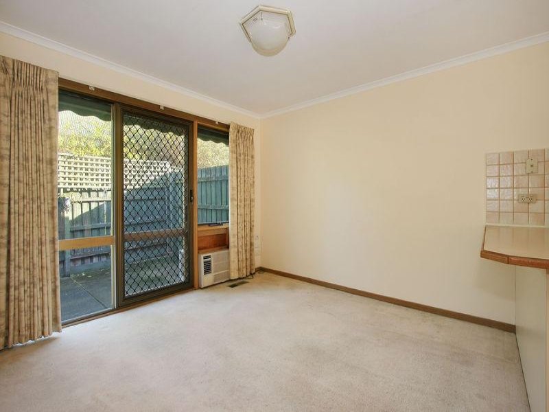 2/1 Andrew Street, Ringwood image 7