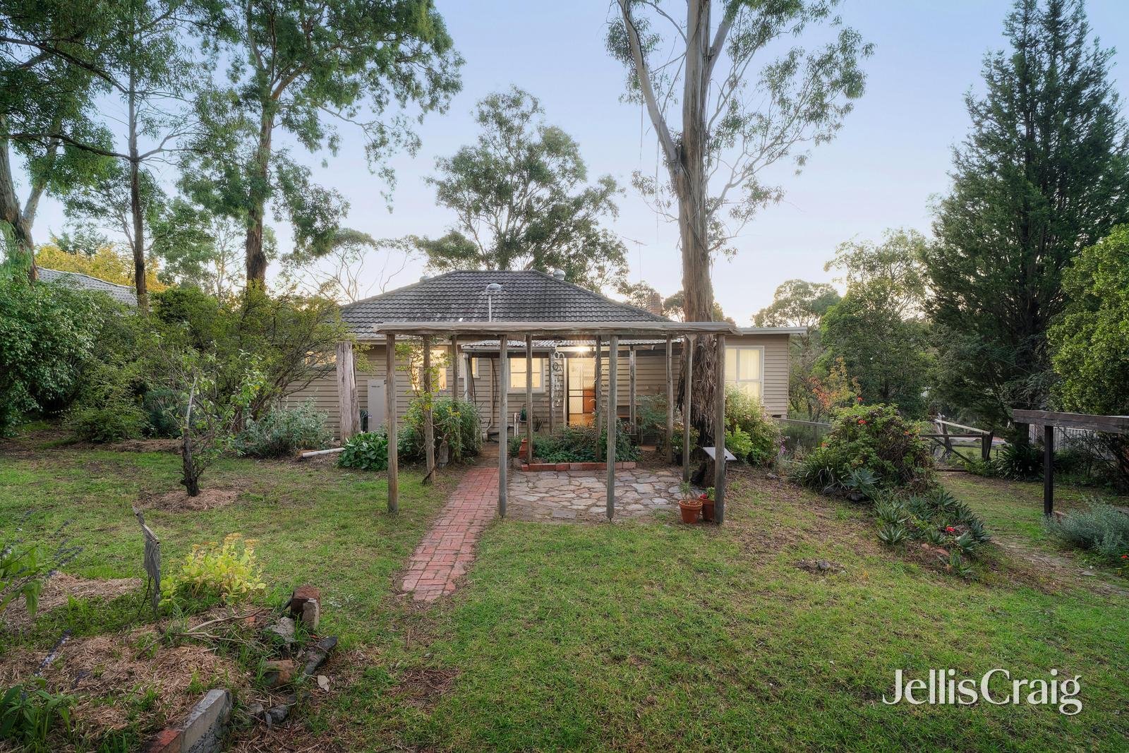 21 Andrews Street, Eltham image 10