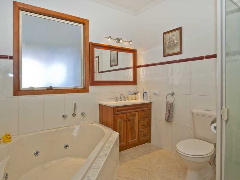 21 Apex Avenue, Belmont image 5