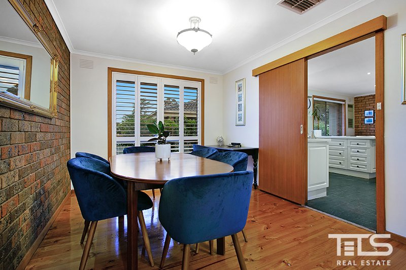 21 Arnside Crescent, Westmeadows image 9