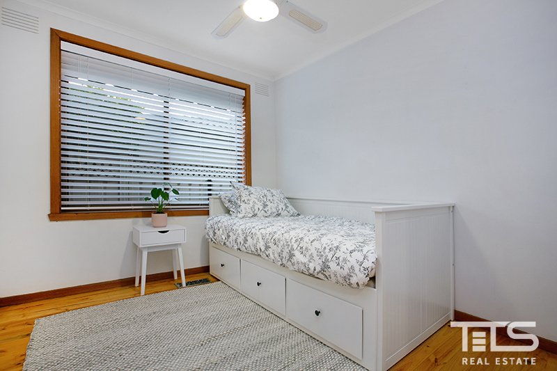 21 Arnside Crescent, Westmeadows image 17
