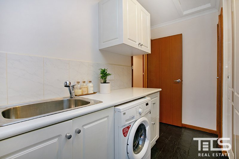21 Arnside Crescent, Westmeadows image 18