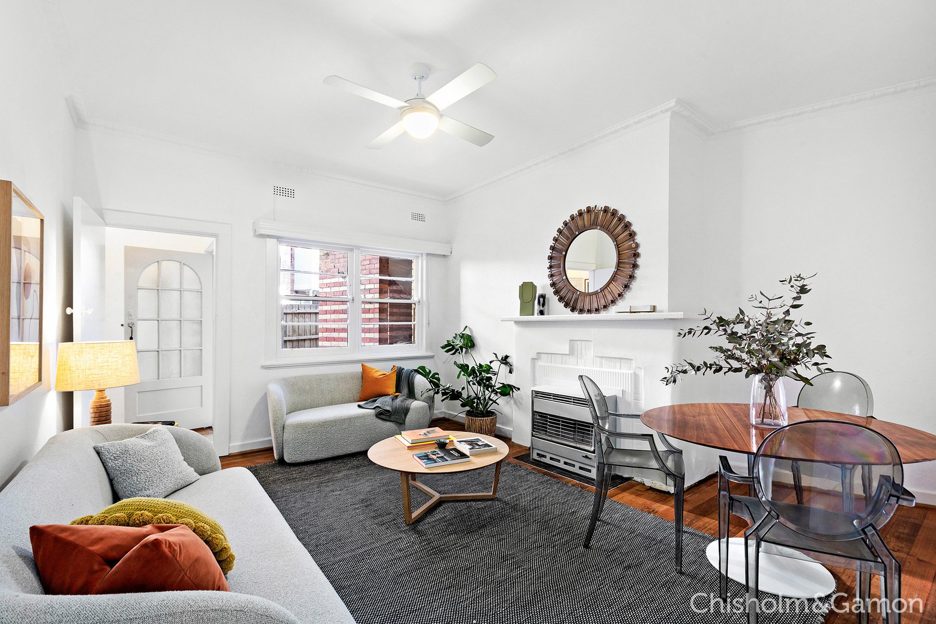 2/1 Avoca Court, Elwood image 2