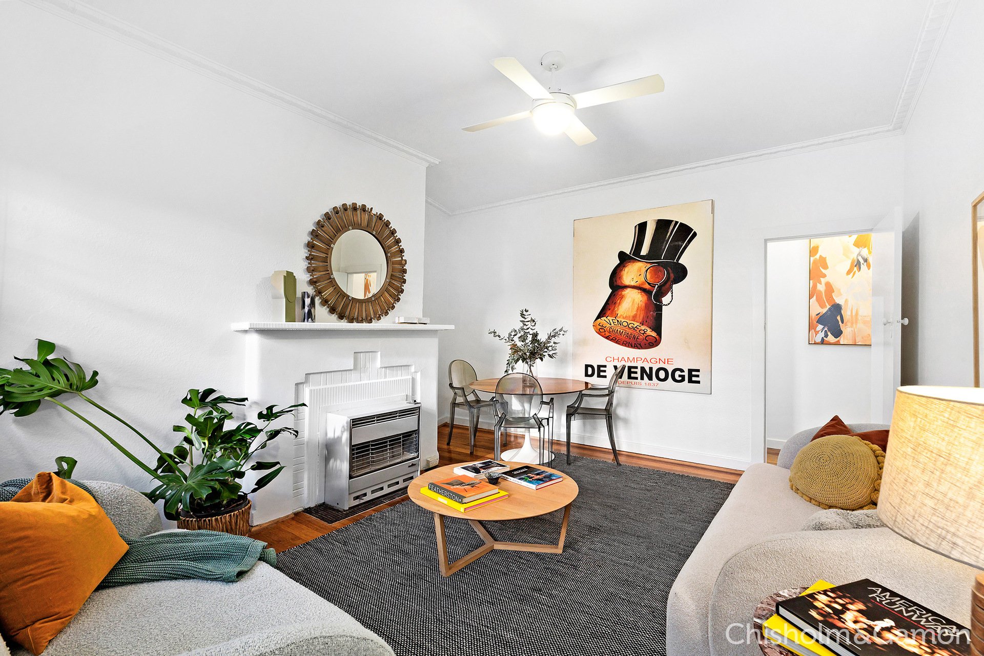 2/1 Avoca Court, Elwood image 3
