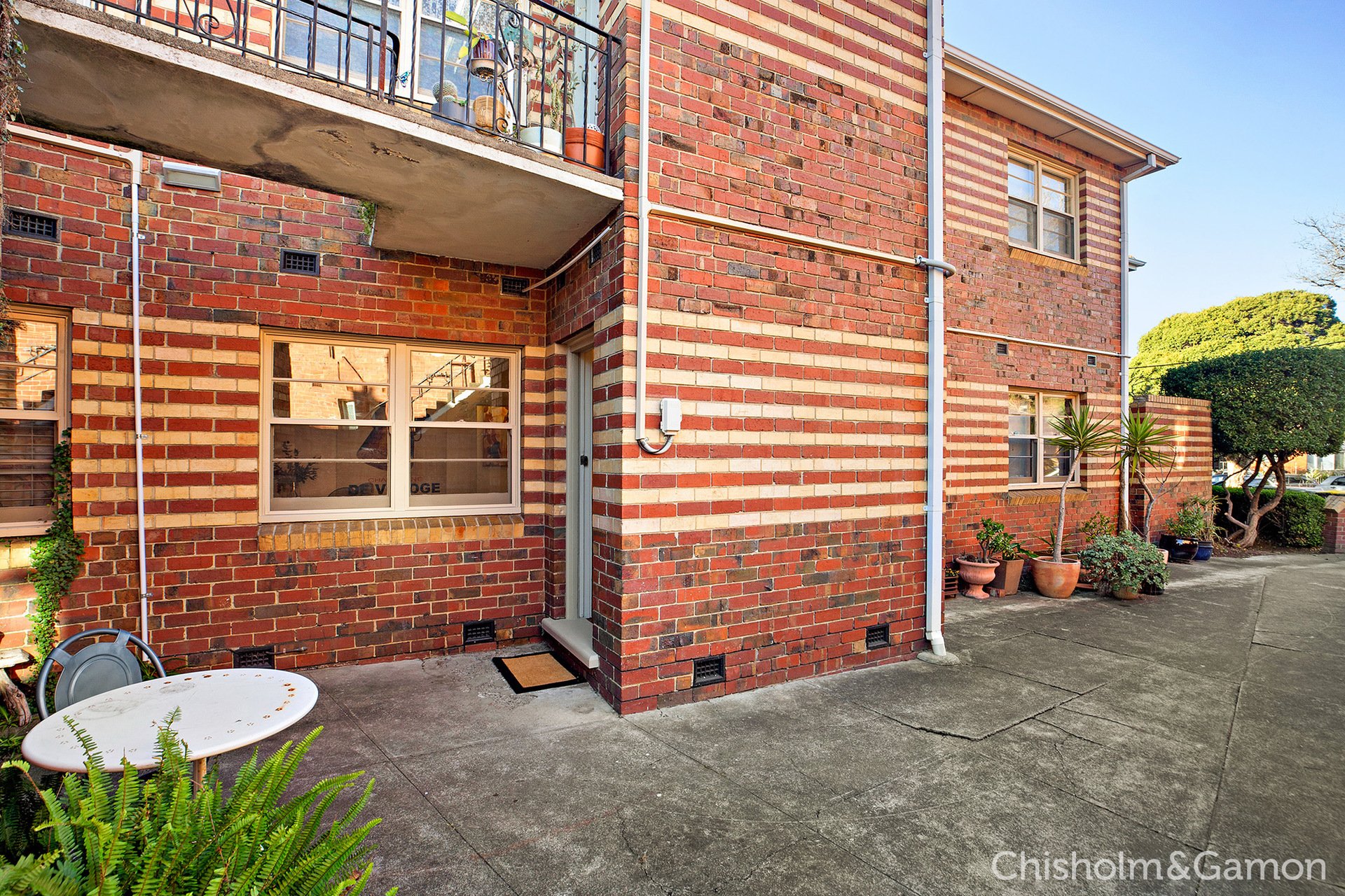 2/1 Avoca Court, Elwood image 10