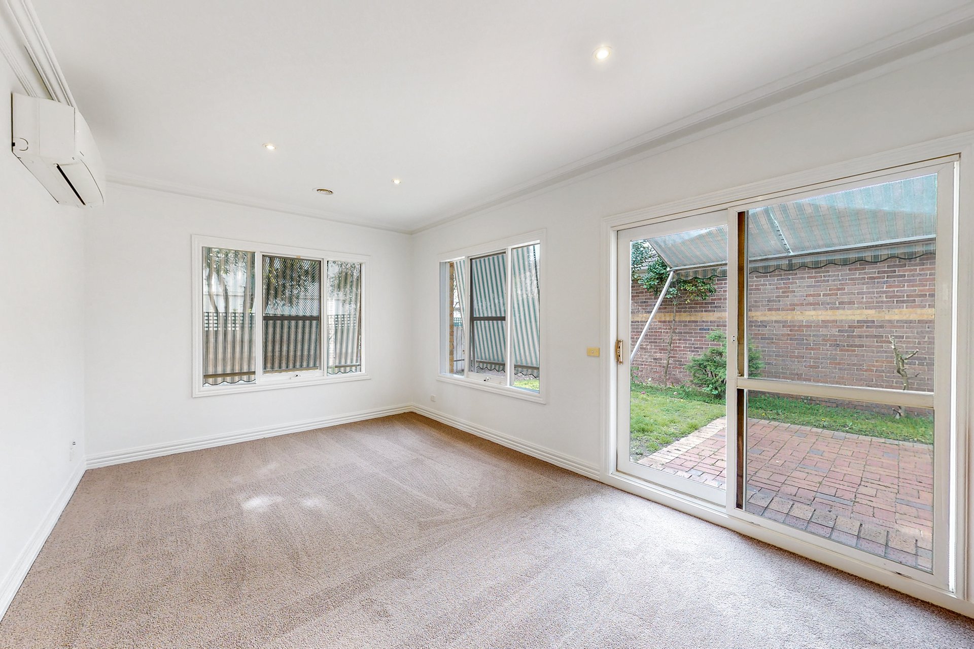 Property Gallery Thumbnail 4