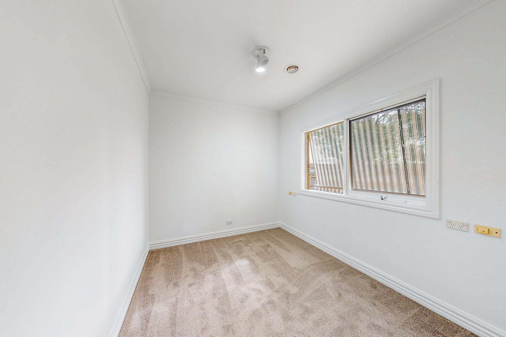 Property Gallery Thumbnail 5
