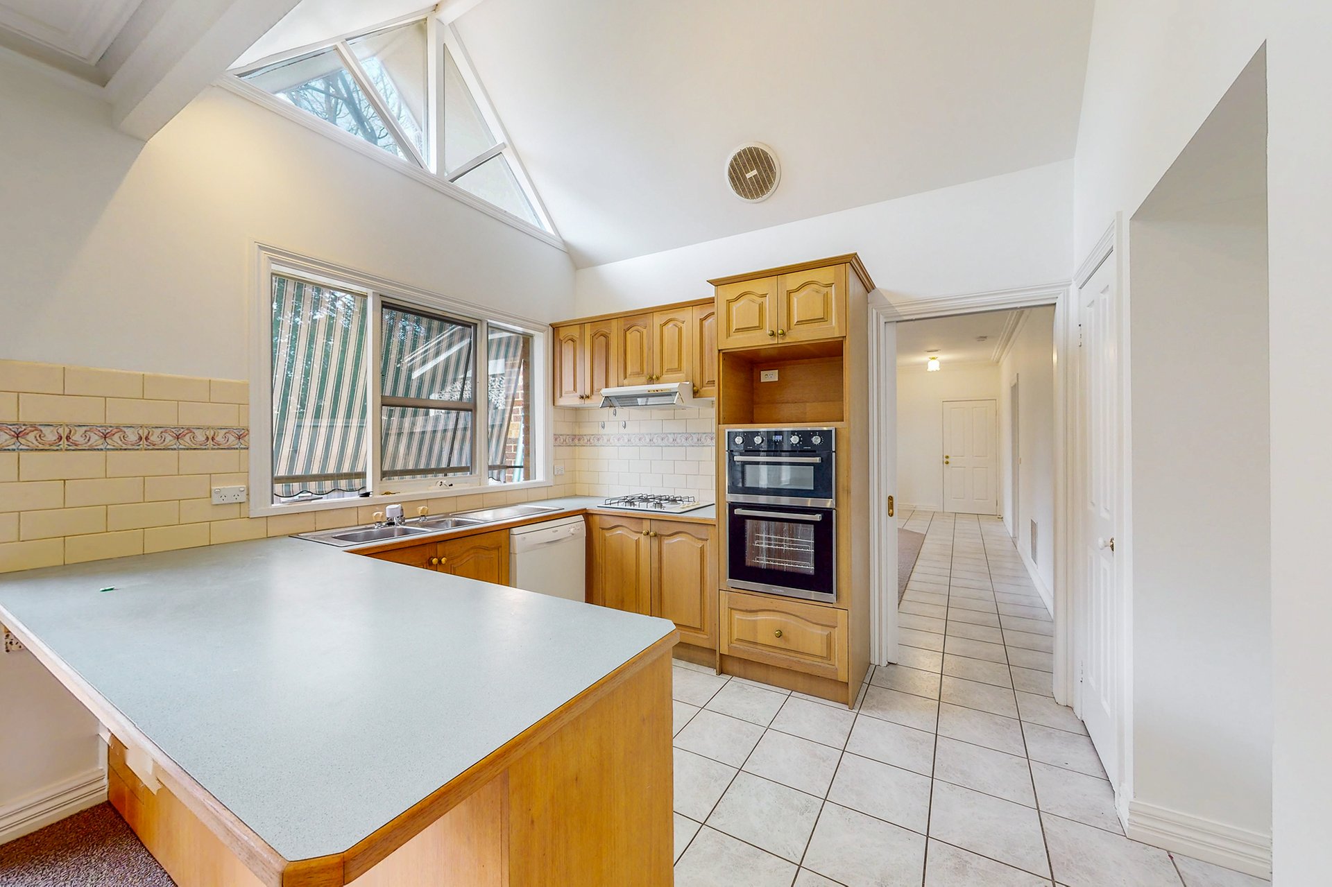 Property Gallery Thumbnail 8