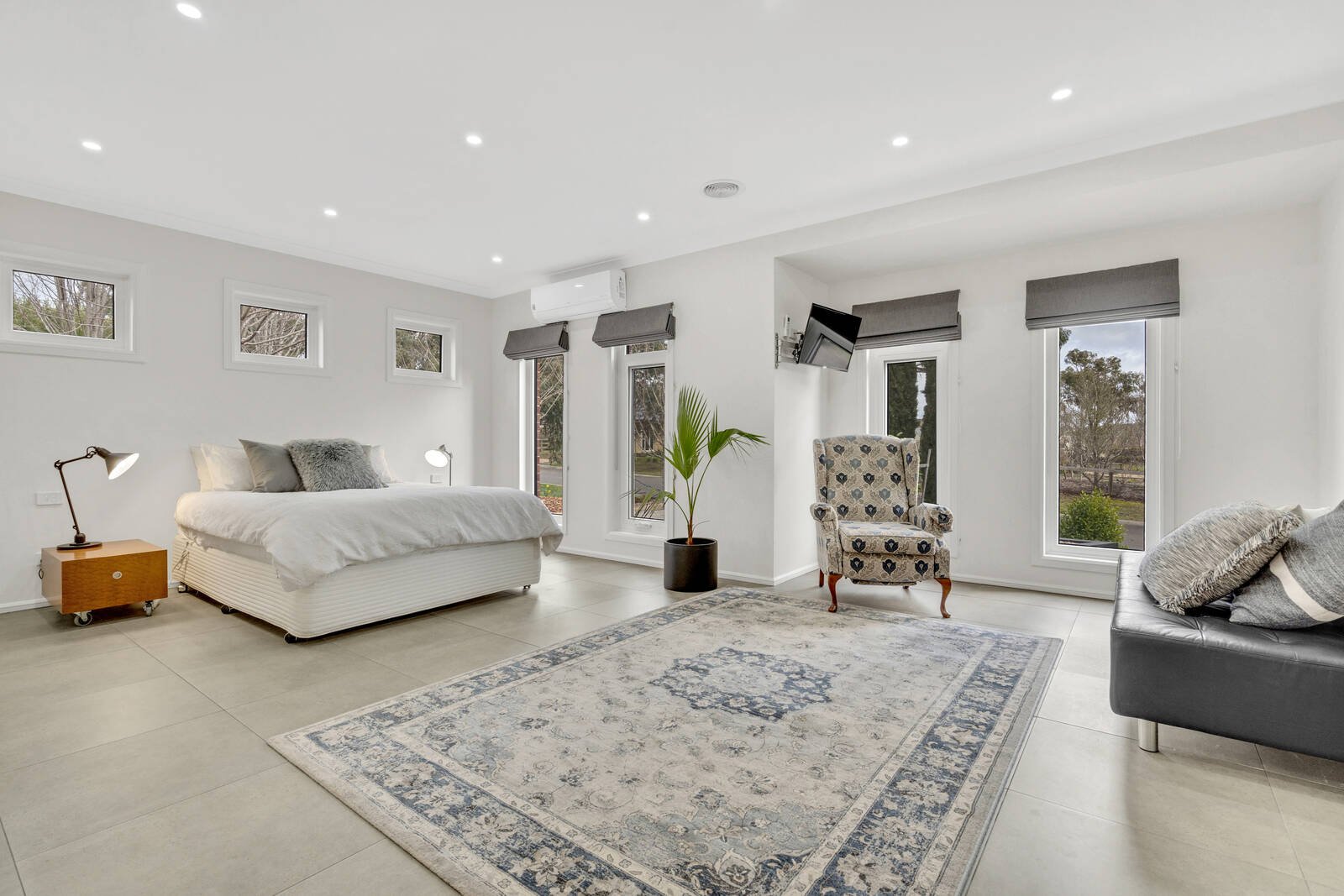 Property Gallery Thumbnail 5