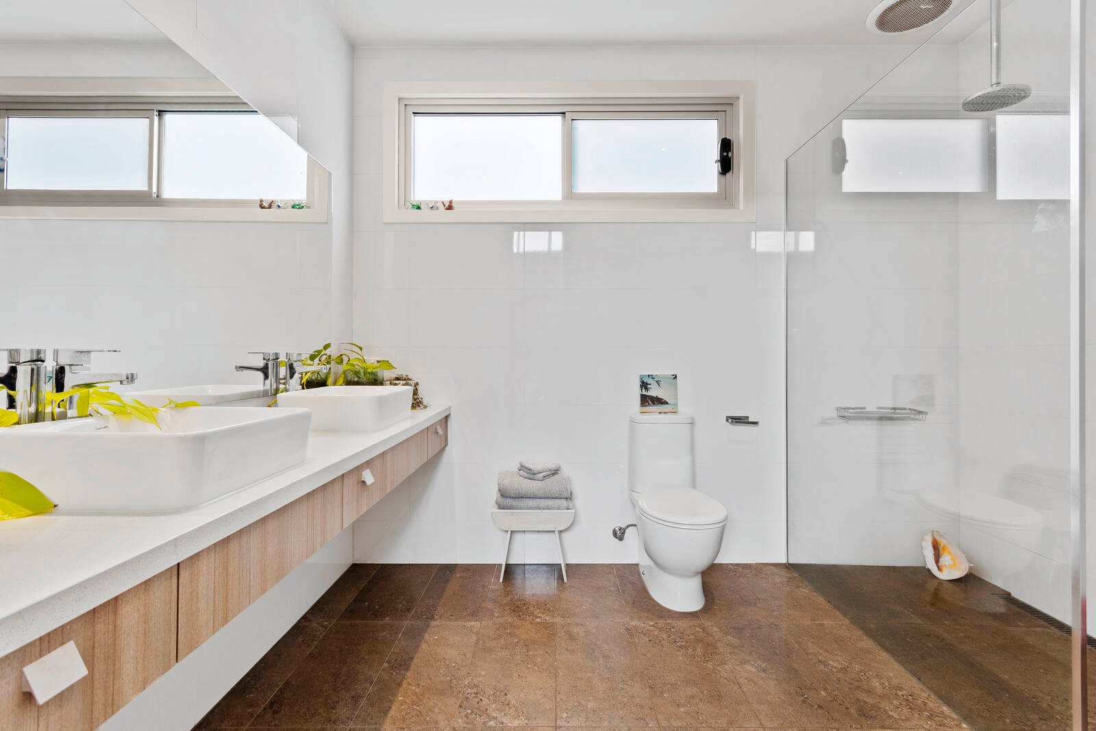 Property Gallery Thumbnail 6