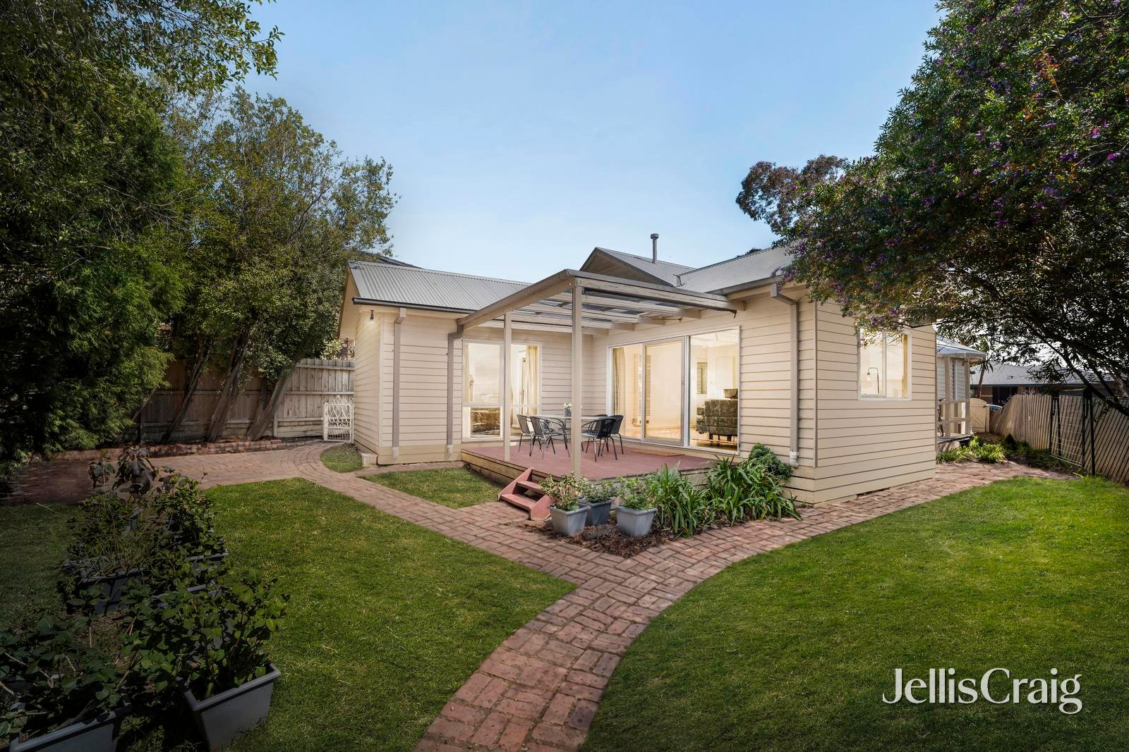 21 Banksia Street, Blackburn image 15