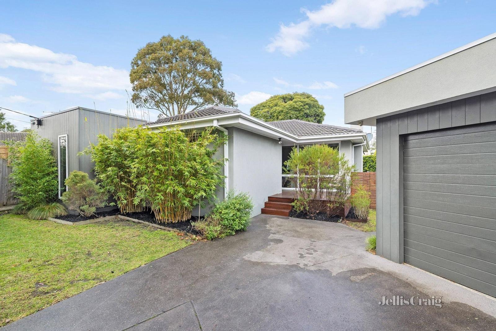 21 Banool Court, Frankston South image 2