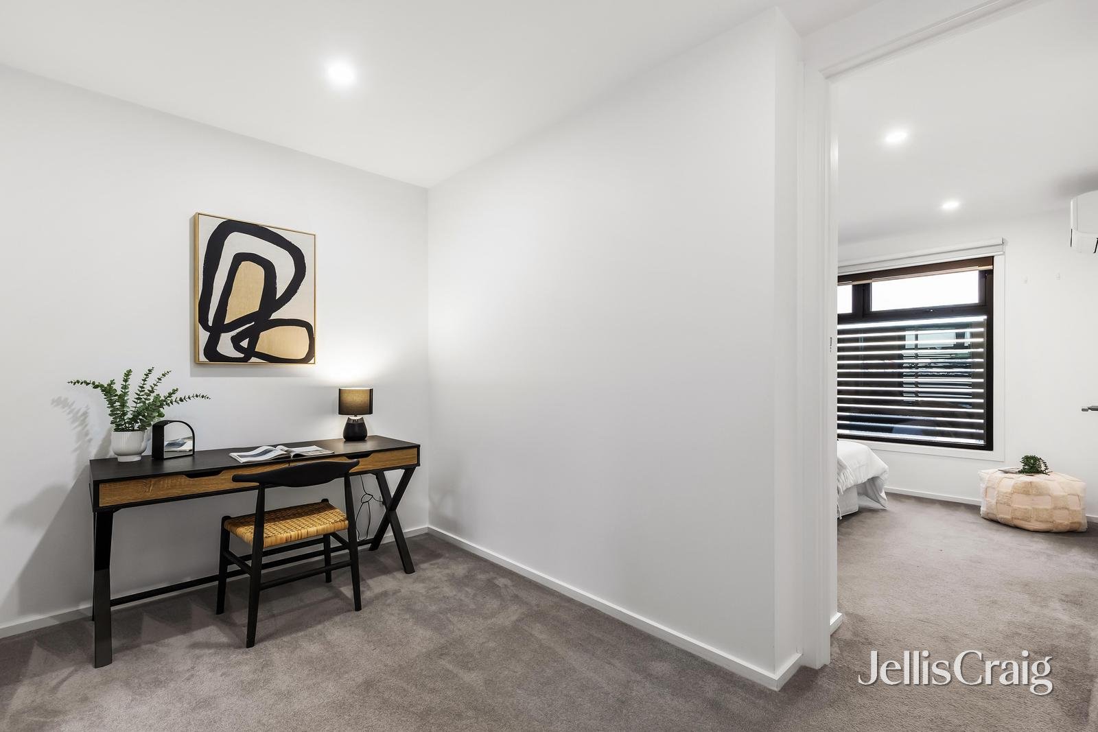 2/1 Banool Quadrant, Doncaster&nbsp;East image 6