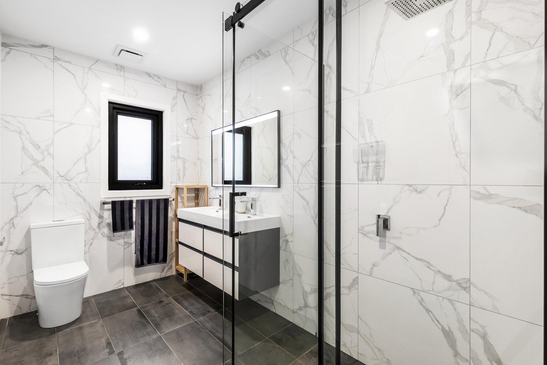 2/1 Banool Quadrant, Doncaster&nbsp;East image 7
