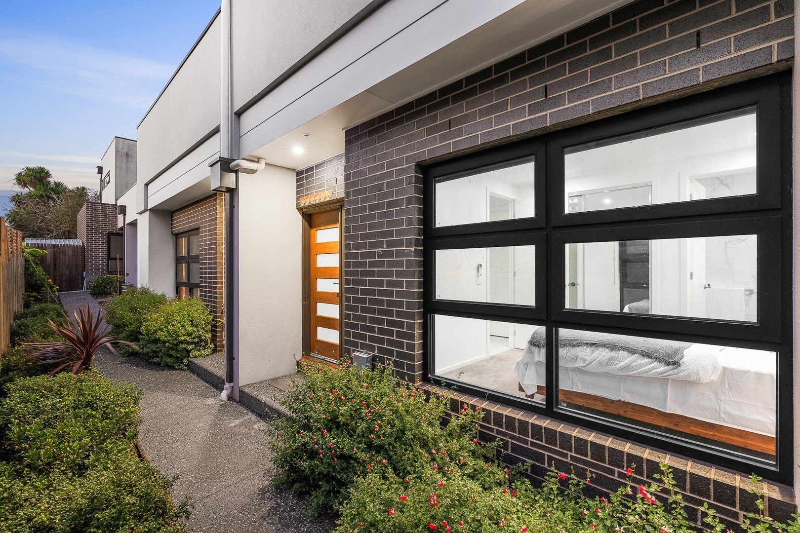 2/1 Banool Quadrant, Doncaster&nbsp;East image 1